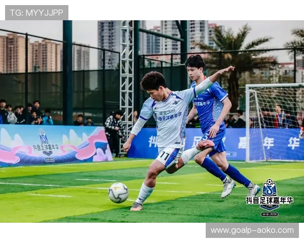 足球明星如何通过抖音平台打造个人品牌并实现多元化盈利模式